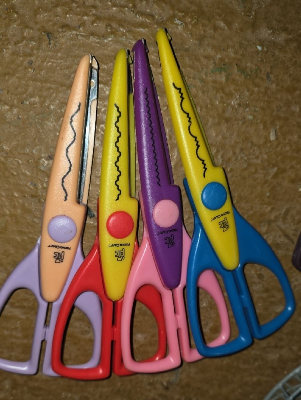 Assorted Color Craft Scissors Set by - Picture 5 of 7